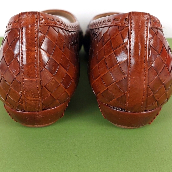 Trotters Open Toe Woven Leather Flats - Picture 5 of 6